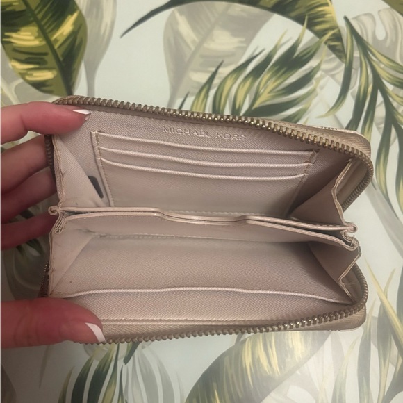 Michael Kors Light Tan Wallet with Gold Accents - Picture 4 of 5
